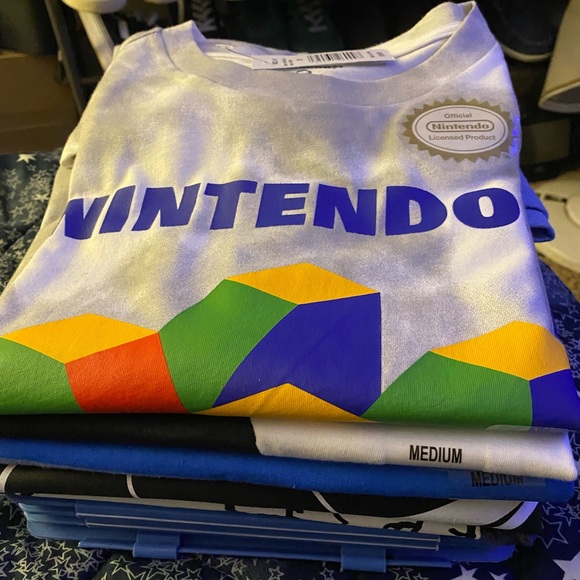 Graphic tee 5 shirt bundle new!! - Picture 6 of 7